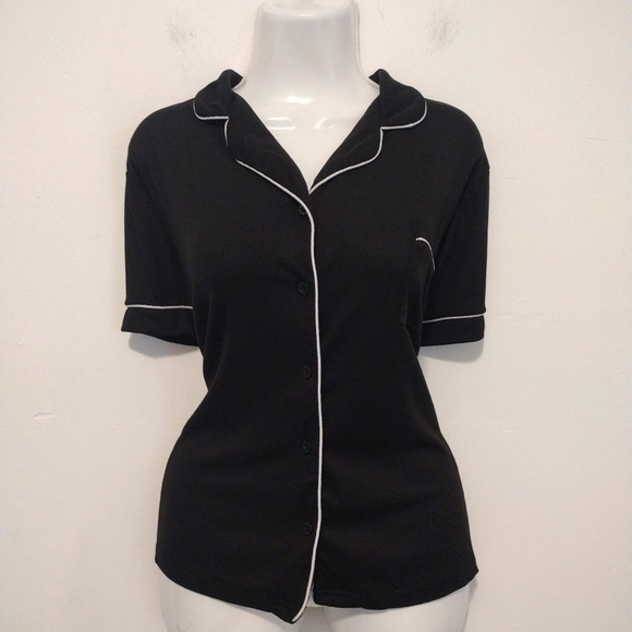 Nicole Miller - Ribbed Button Front Pijama Shirt - Picture 2 of 12